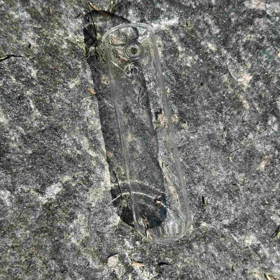 Provrör / Glasrör med uppghängningshål. 10 cm