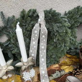 Dekorband naturfärgat med vita stjärnor 25mm (2,5m) Dekorband naturfärgat med vita stjärnor 25mm (2,5m)