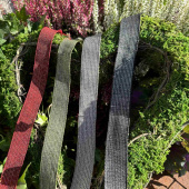 Dekorband Olivgrön/Guld 25 mm (20 meter) Dekorband Olivgrön/Guld 25 mm (20 meter)