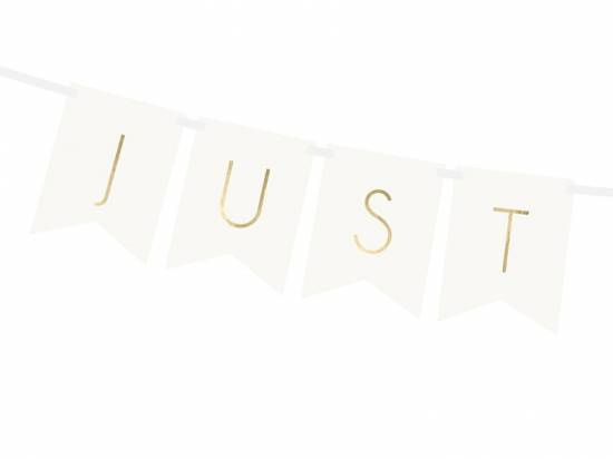 Bokstäverna är ca 15 cm