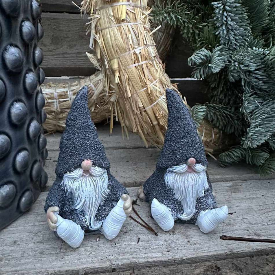 Tomtar Grå, 2 olika 9,5 cm