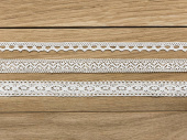 Spetsband, vit. 3 olika sorter. 3 x 1.5 meter