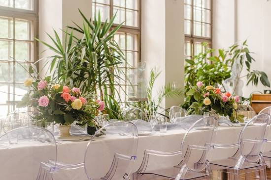 Duk, vit, fläckresistent material 140x170 cm