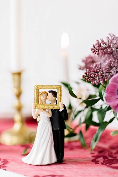 Duka med brudpar med fotoram