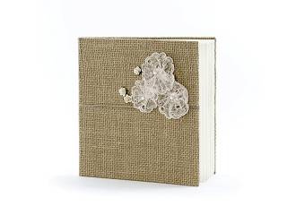 Matcha gästbok och ringkudde till bröllopet