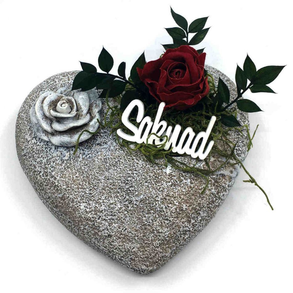 Hjärta med röd ros och saknad