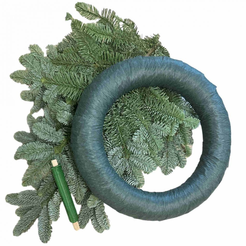 Kranspaket - Kransstomme med kranspapp, tråd och ädelris