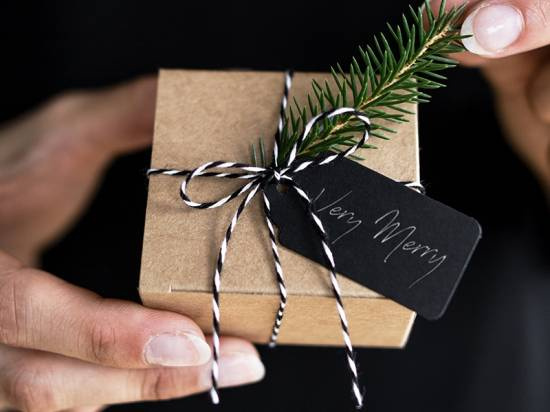 Svart snöre för dekoration