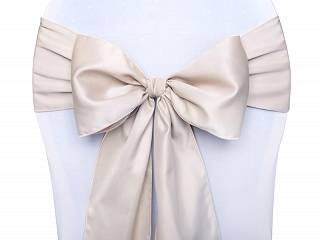 Beige rosett till stol