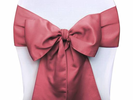 Mörkröd stolrosett